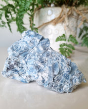 Load image into Gallery viewer, Kyanite cluster
