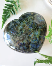 Load image into Gallery viewer, Labradorite heart
