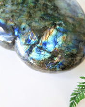 Load image into Gallery viewer, Labradorite heart
