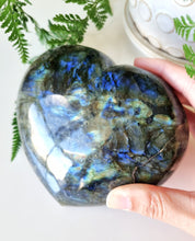 Load image into Gallery viewer, Labradorite heart
