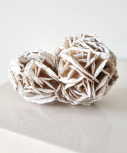 Load image into Gallery viewer, Desert Rose cluster
