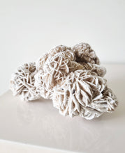 Load image into Gallery viewer, Desert Rose cluster
