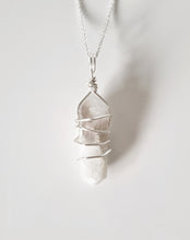 Load image into Gallery viewer, Moonstone DT pendant
