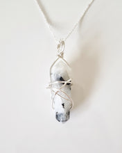 Load image into Gallery viewer, Moonstone DT pendant
