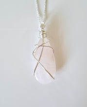 Load image into Gallery viewer, Rose Quartz pendant
