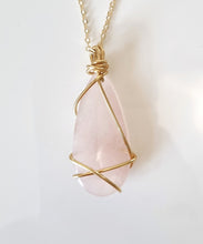 Load image into Gallery viewer, Rose Quartz pendant
