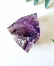 Load image into Gallery viewer, Amethyst geometric freeform
