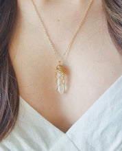 Load image into Gallery viewer, Madagascan (Clear) Quartz pendant
