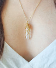 Load image into Gallery viewer, Madagascan (Clear) Quartz pendant
