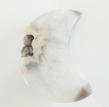 Load image into Gallery viewer, Agate moon
