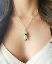 Load image into Gallery viewer, Moonstone DT pendant
