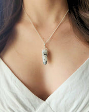 Load image into Gallery viewer, Moonstone DT pendant
