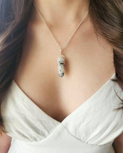 Load image into Gallery viewer, Moonstone DT pendant
