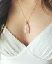 Load image into Gallery viewer, Rose Quartz pendant
