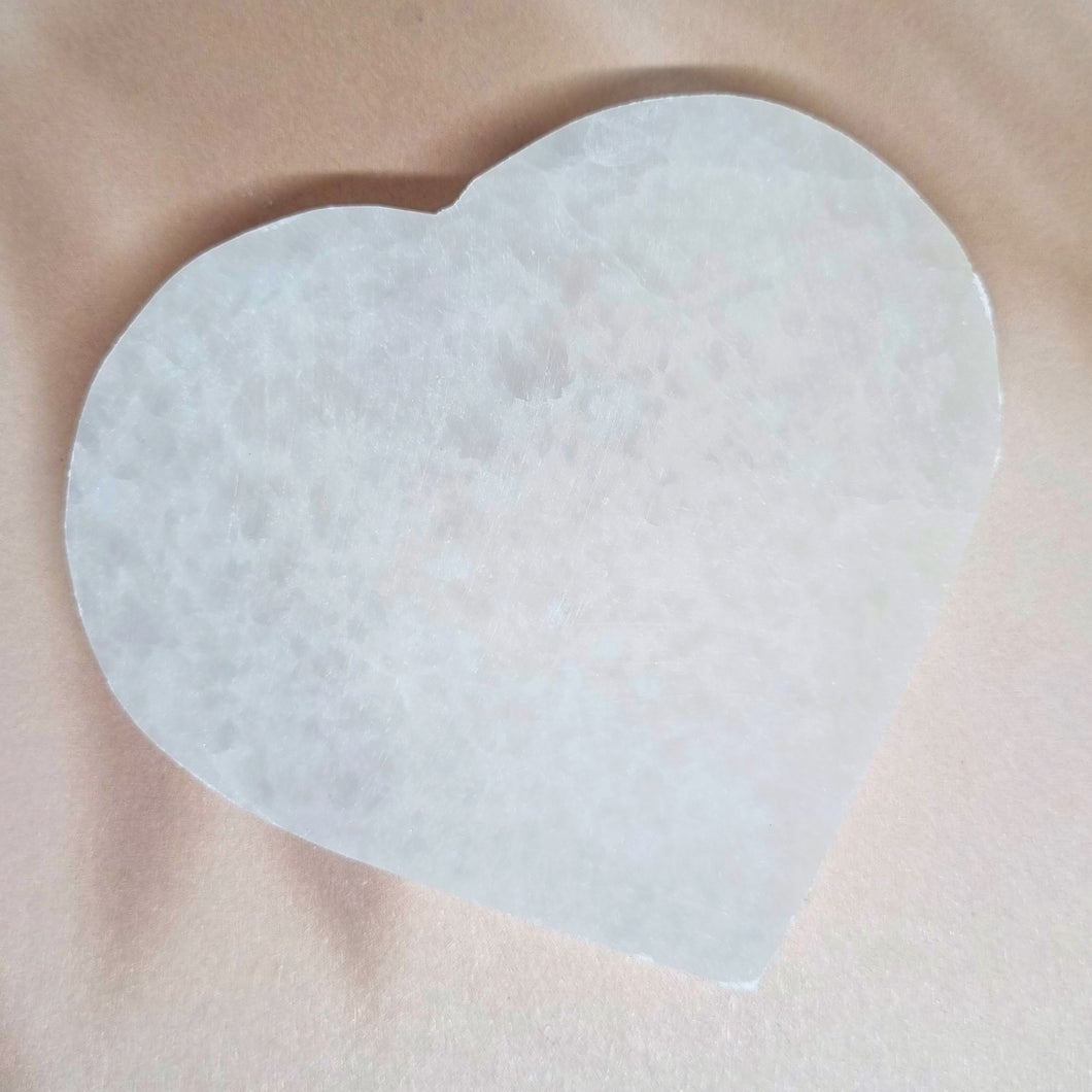 Selenite heart shape plate
